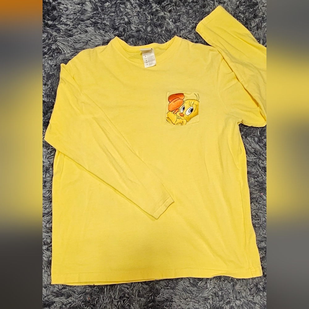 Warner Brothers Tweety Bird long sleeved tee shirt
